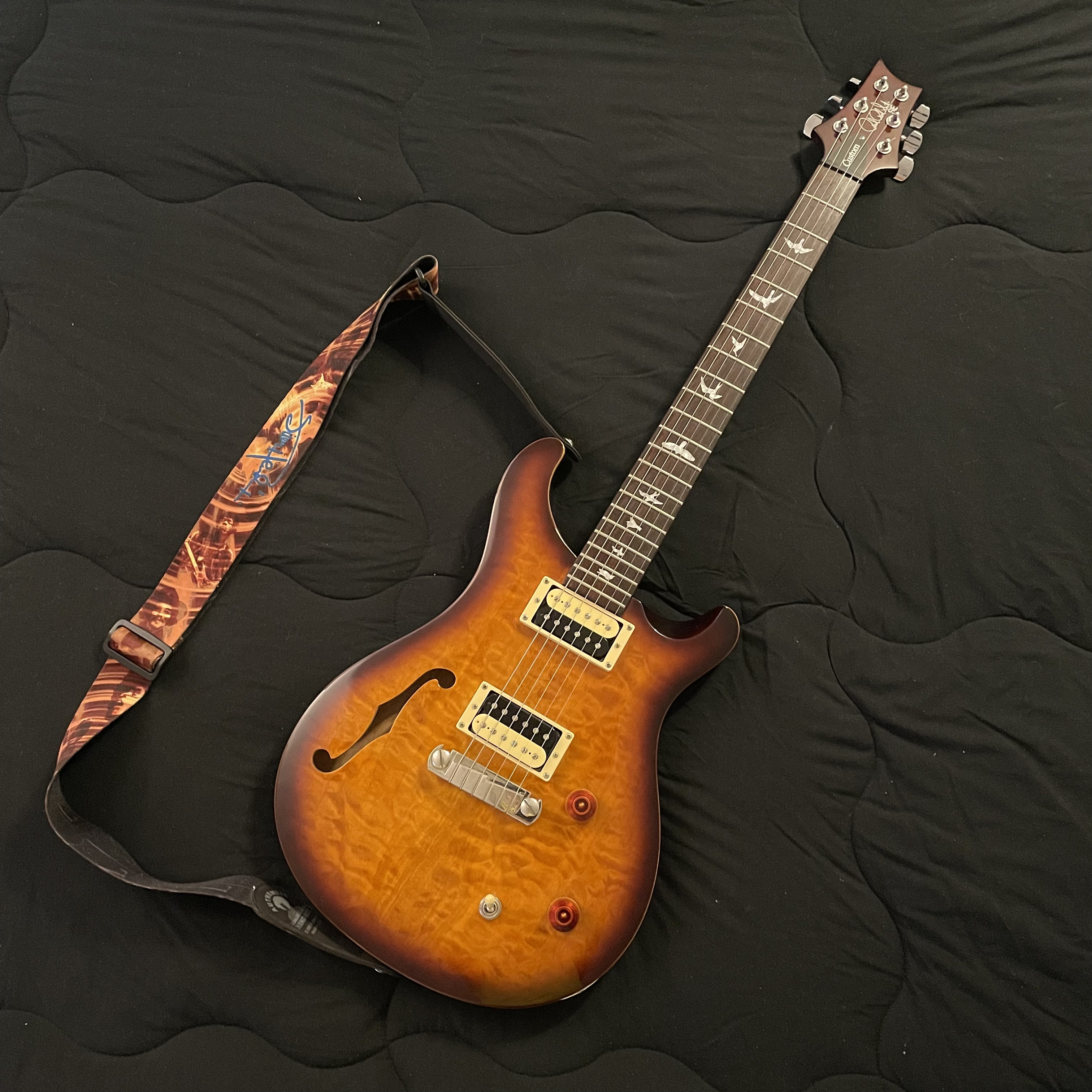 PRS semi-hollow body